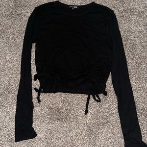 Black long sleeve crop top with ajustable sides